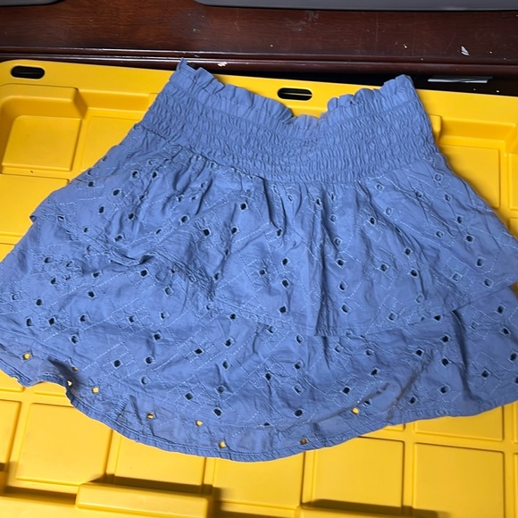 Abercrombie Kids Silver Tiered Mini Skirt with Built in Shorts - Picture 1 of 4